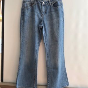 DKNY SOHO Vintage Medium Wash 5 Pocket Flare Jeans